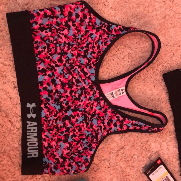 Under Armour/ Nike Sports bra BUNDLE - Picture 4 of 6